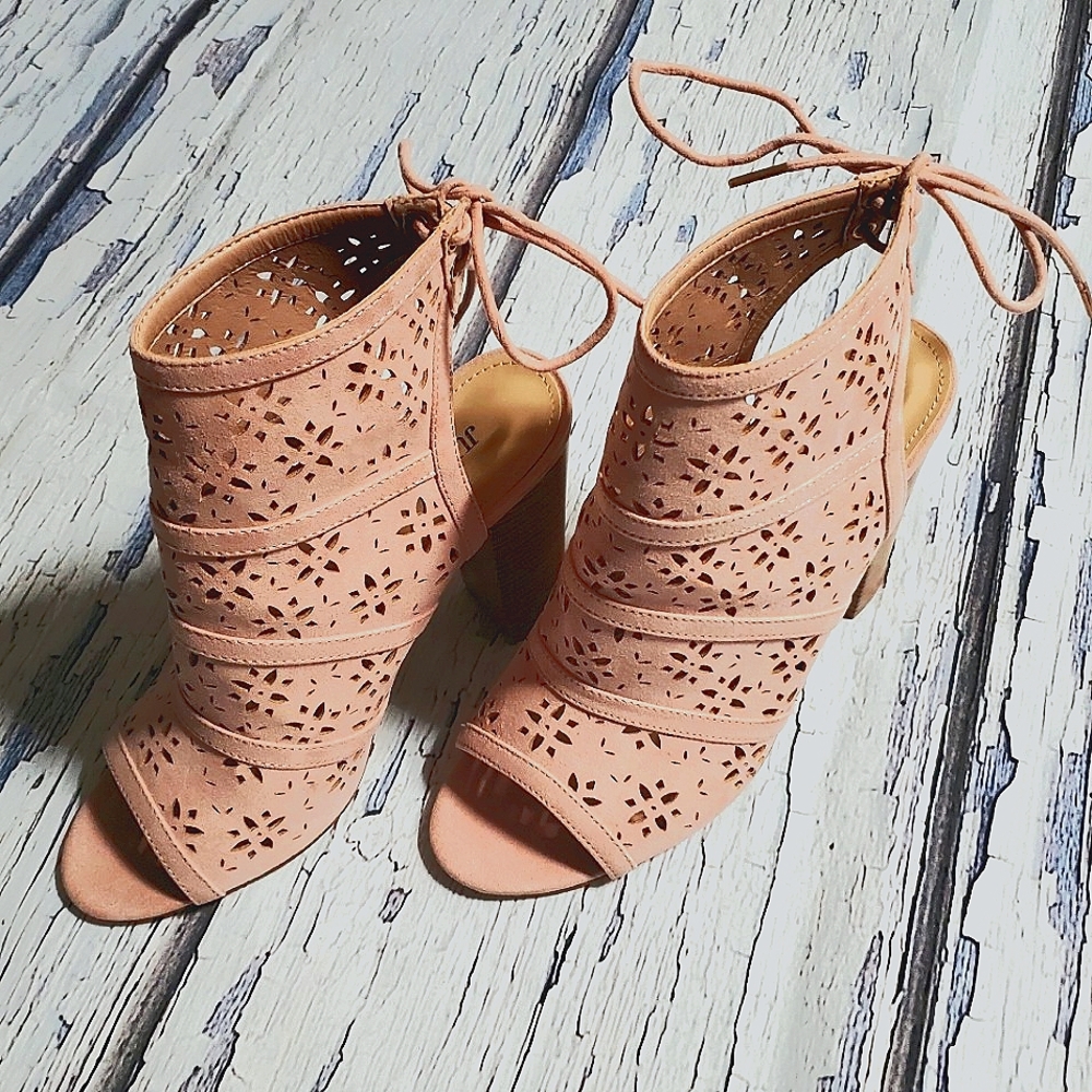 Justfab Heels Women's Size 10